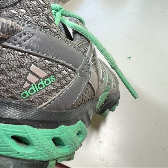 ADIDAS Trainers. Dark gray, silver & turquoise green. Size 8. Mud release soles - Picture 8 of 11
